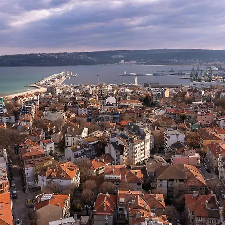 Apartment With Patio Close To Sea Varna