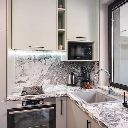 Apartment With Patio Close To Sea *