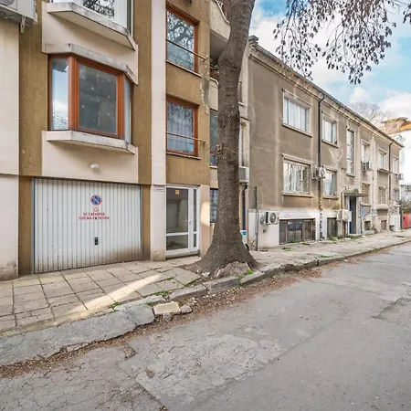 Appartamento With Patio Close To Sea